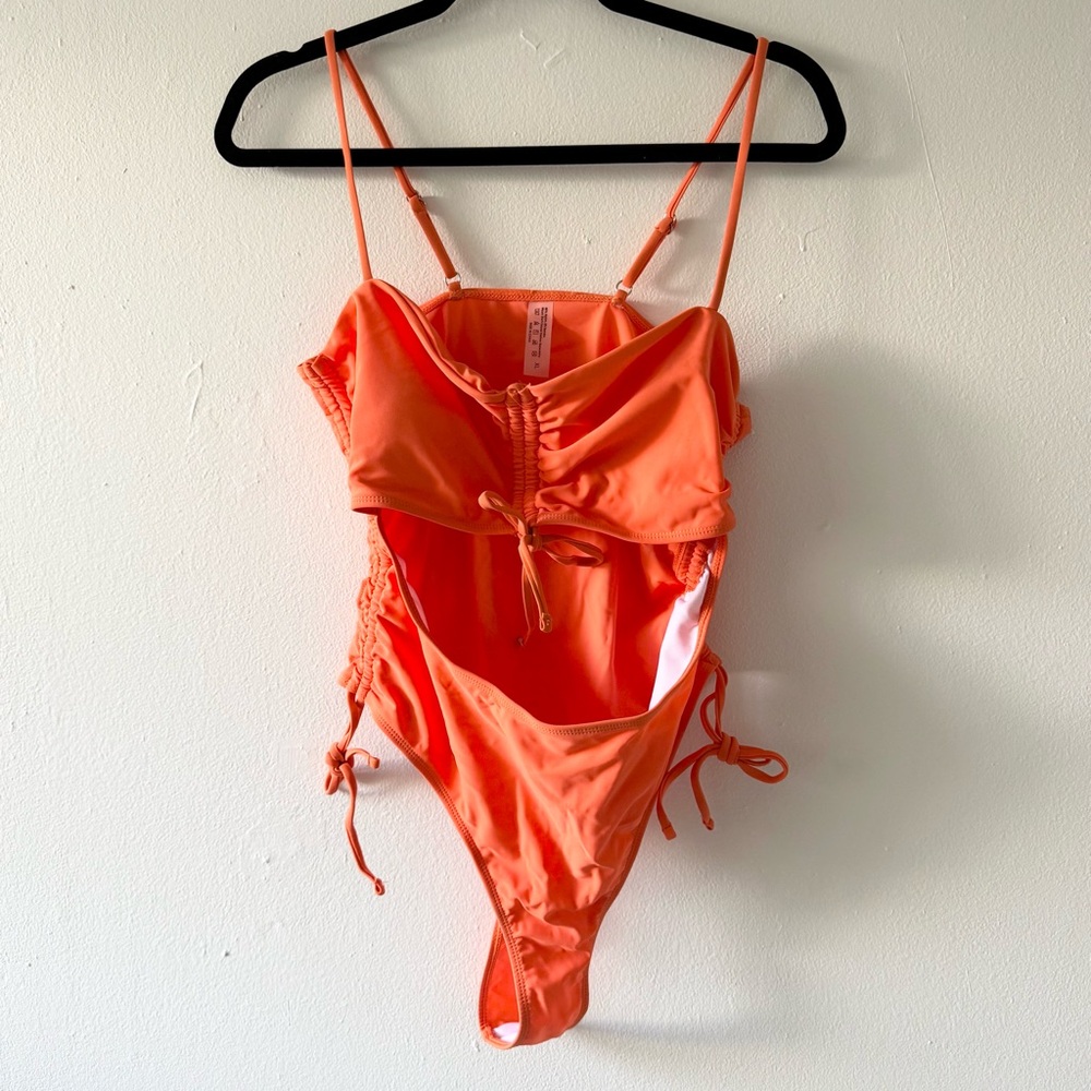 NWOT Vibrant Orange one piece swimsuit with Ruched Details size extra large
